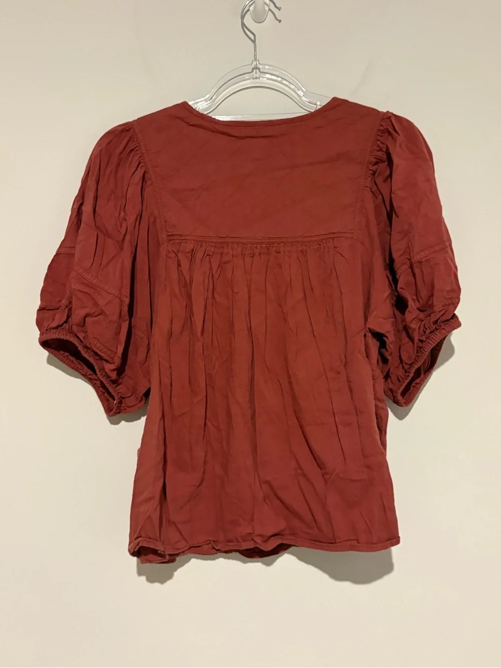 Old navy puff sleeve split neck quilted swing blouse rust‎ orange size large